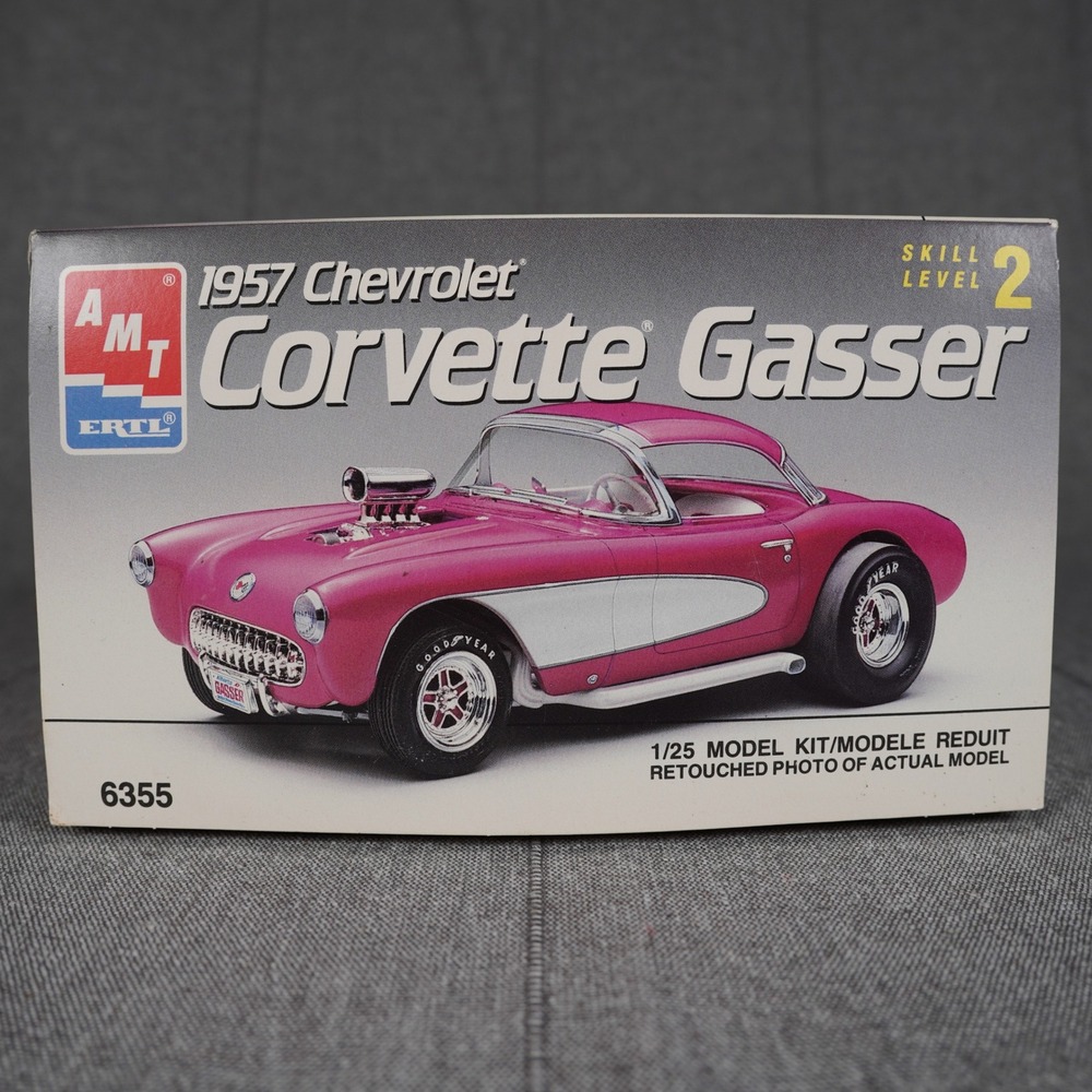 Vintage 1957 Chevrolet Corvette Gasser 1/25 Model Kit 6355 1990 Made In USA AMT